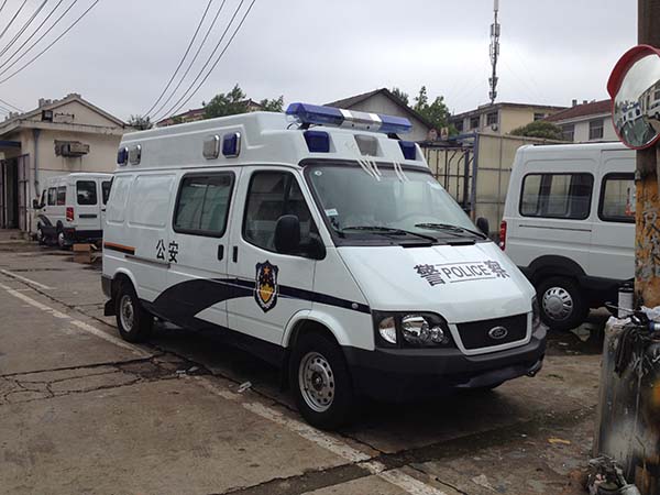 全顺公安专用模具监护型救护车