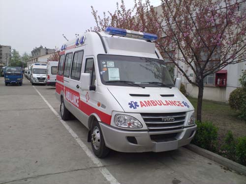 NJ5048XJH4监护型救护车