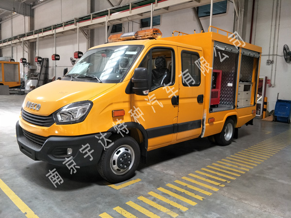 欧盛箱式抢险车