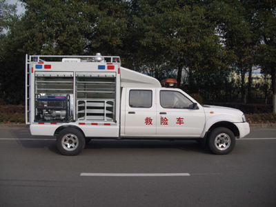 尼桑皮卡救险车