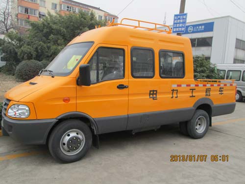 依维柯9座电力工程车（宝迪款）