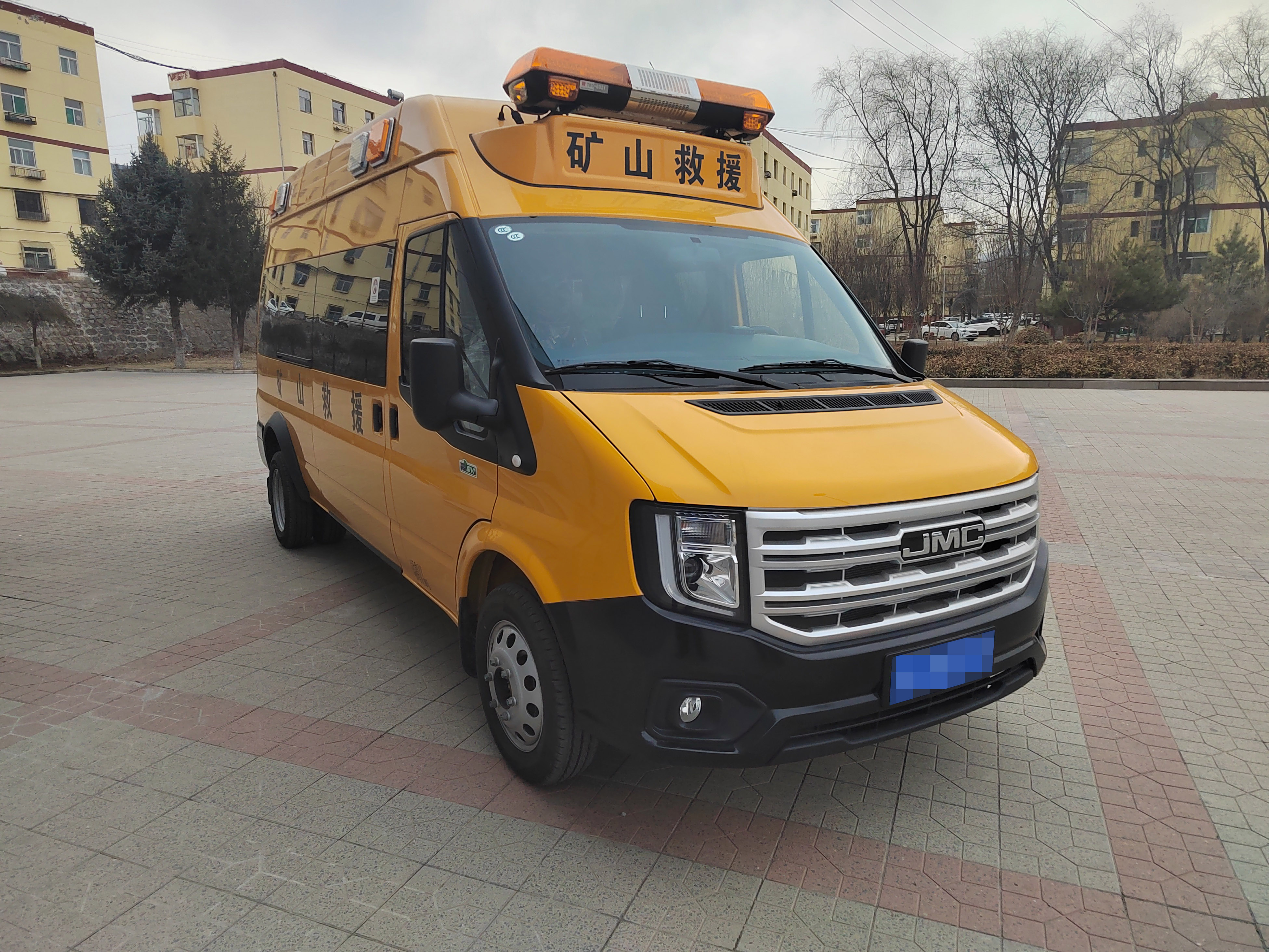 江铃福顺9座矿山救险车